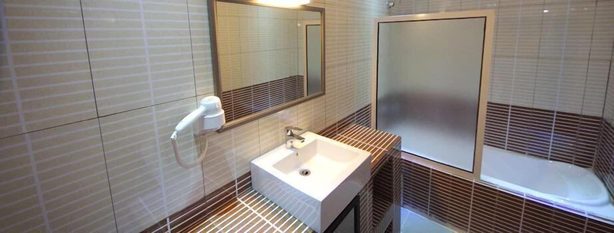 Hotel Residence La Corniche Дакар Екстер'єр фото